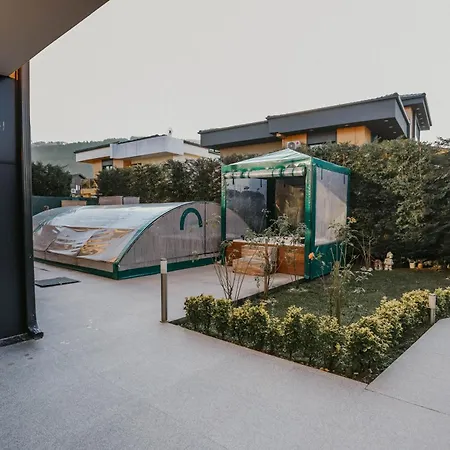 Aysha 2 Villa