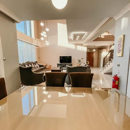 Aysha 2 Villa *